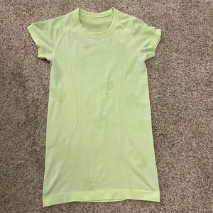 Lululemon Swiftly Tech ShortSleeve